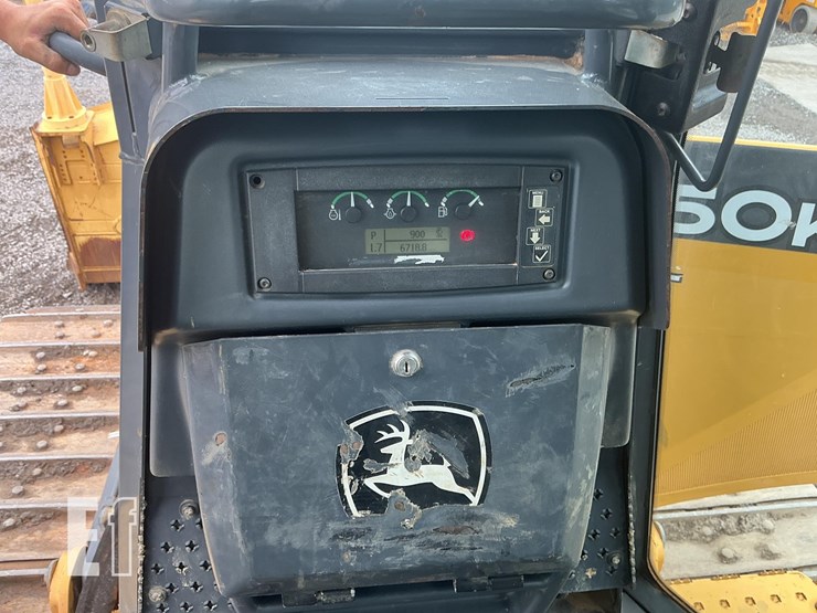 2014-deere-750k-xlt-image-18