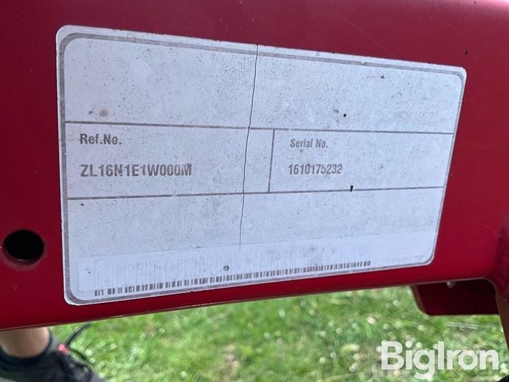 2016-massey-ferguson-1736-image-19