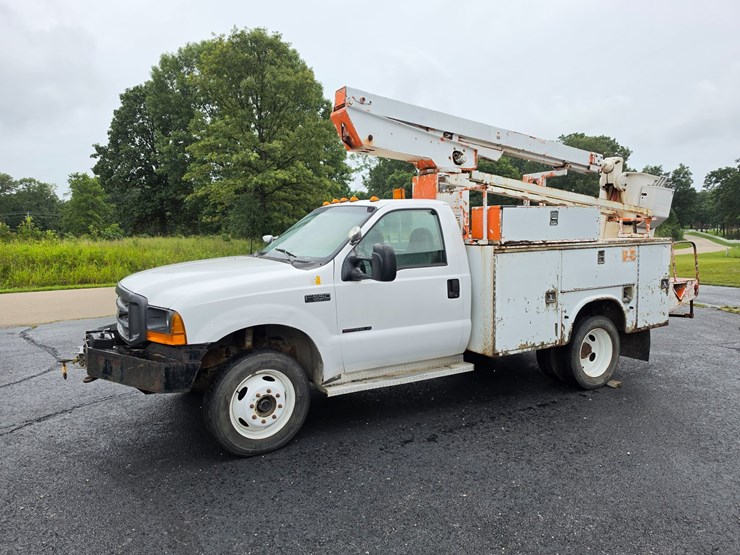 2000-ford-f550-image-3