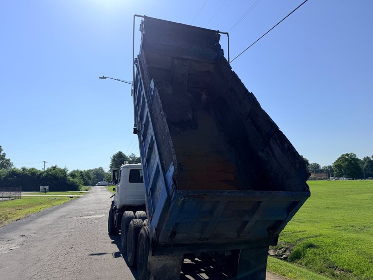 1993-mack-dm690s-image-20