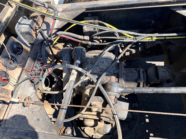 1993-mack-dm690s-image-51