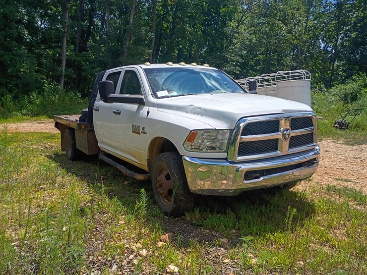 2014-dodge-3500-image-7