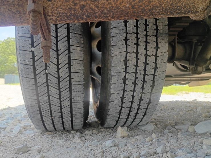 2005-ford-e450-image-143