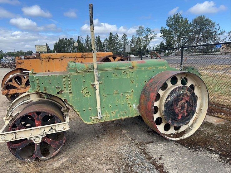 huber-road-roller-image-2