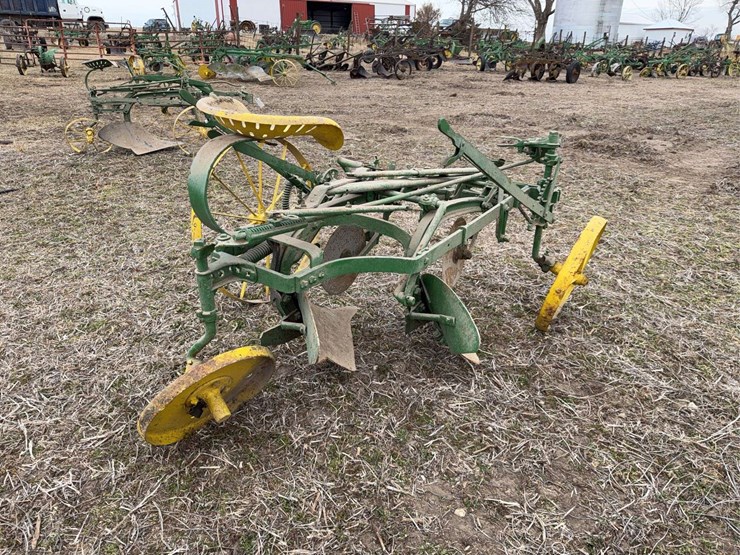 john-deere-two-bottom-plow-image-5