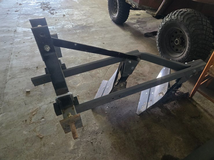 2023-mahindra-4550-image-112
