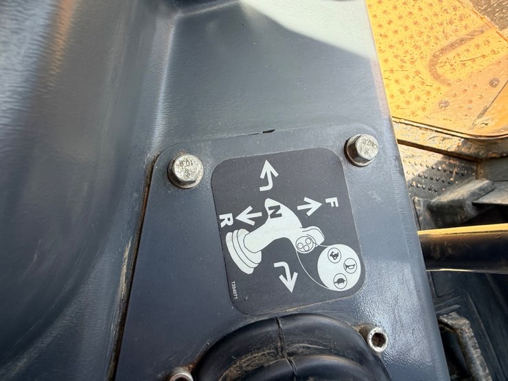 2017-deere-950k-image-63