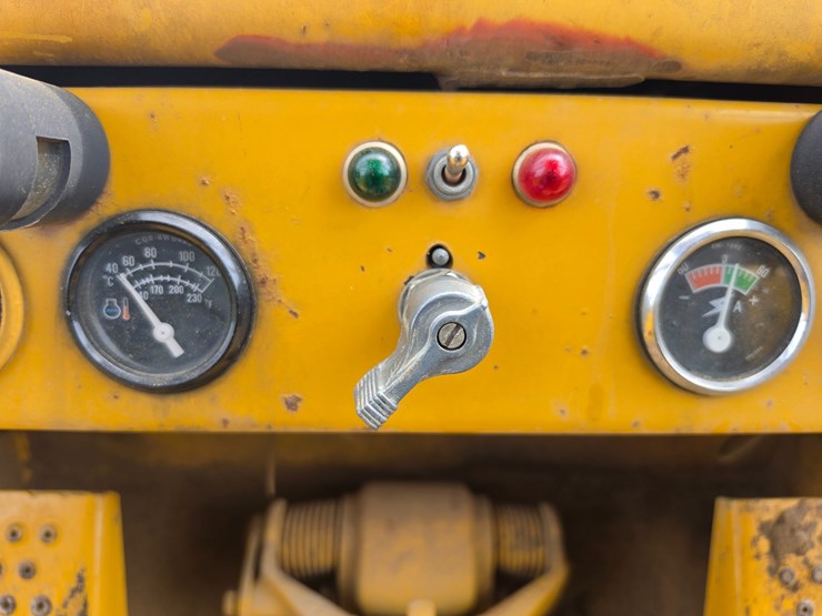 1983-caterpillar-973-image-76