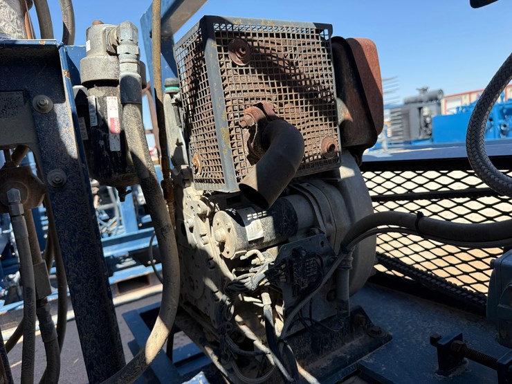 caterpillar-550-image-8
