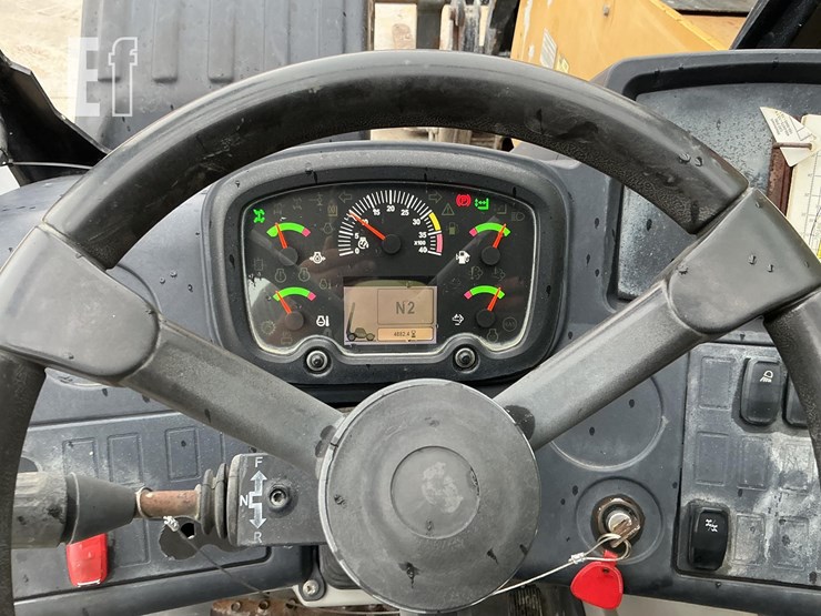 2017-caterpillar-tl642d-image-14