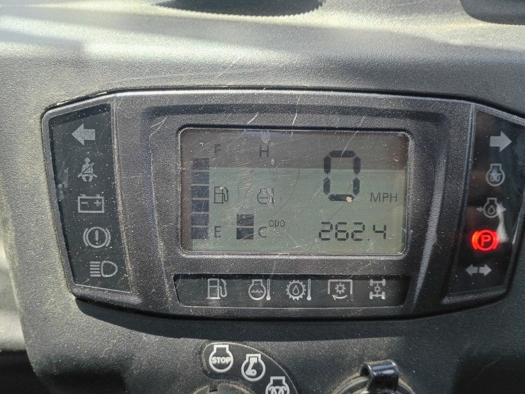 2025-kubota-rtv1100-image-24