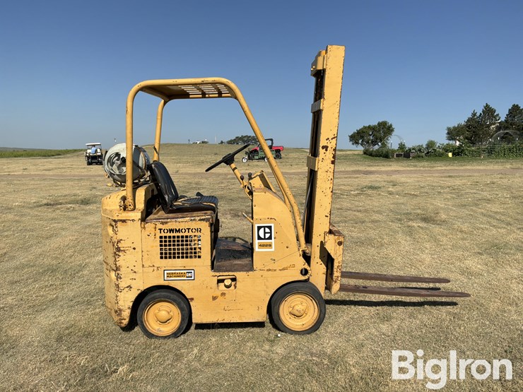caterpillar-422s-image-4