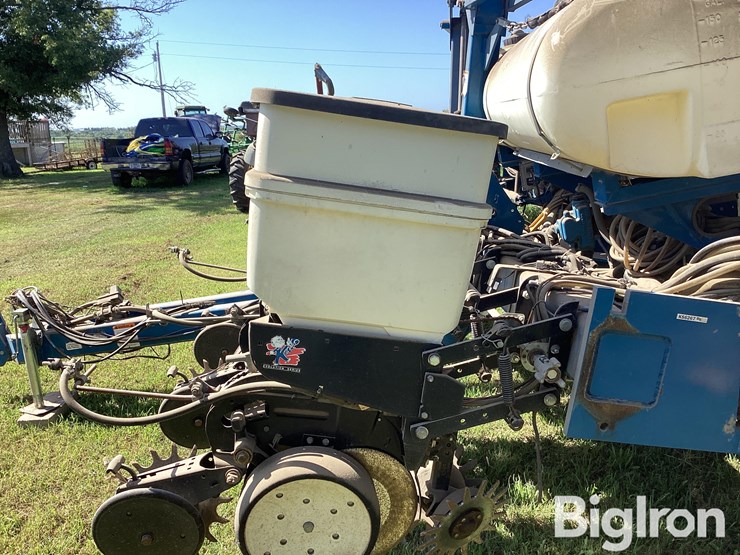 kinze-3200-image-15