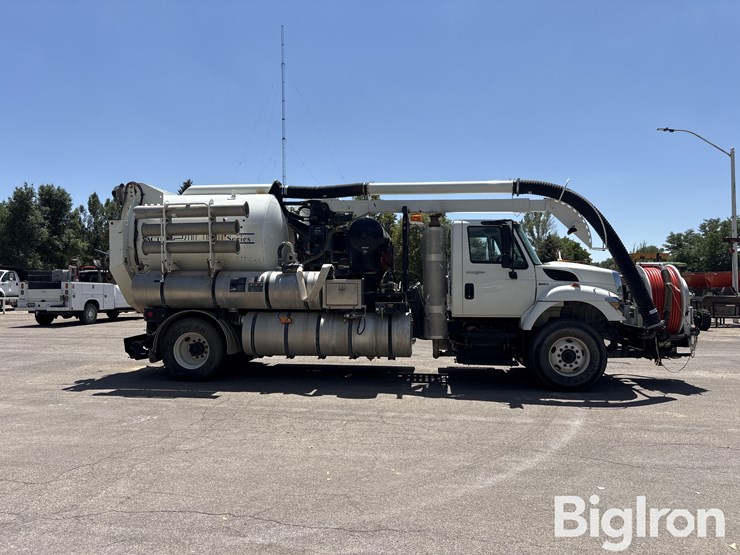 2009-international-workstar-7400-image-4