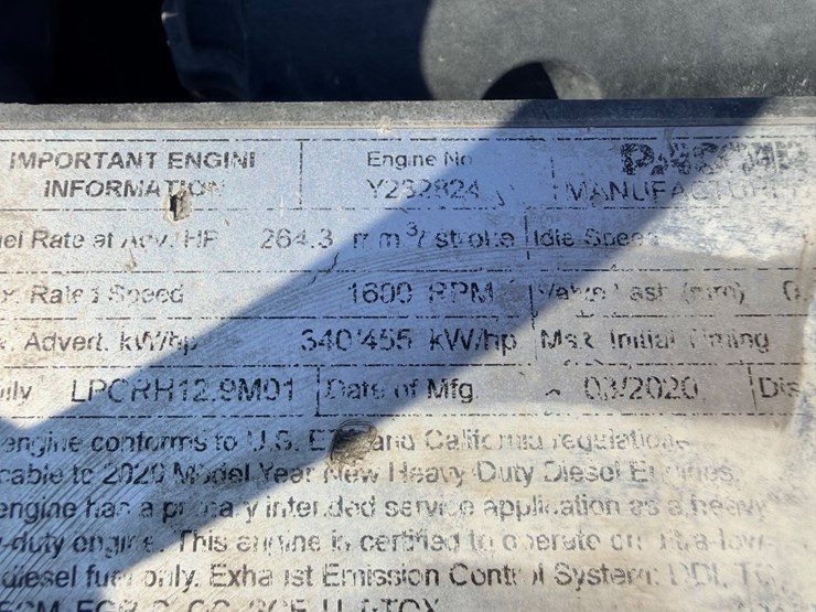 2021-peterbilt-579-image-110