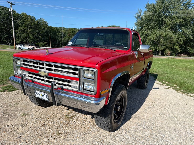 1986-chevrolet-k10-image-1