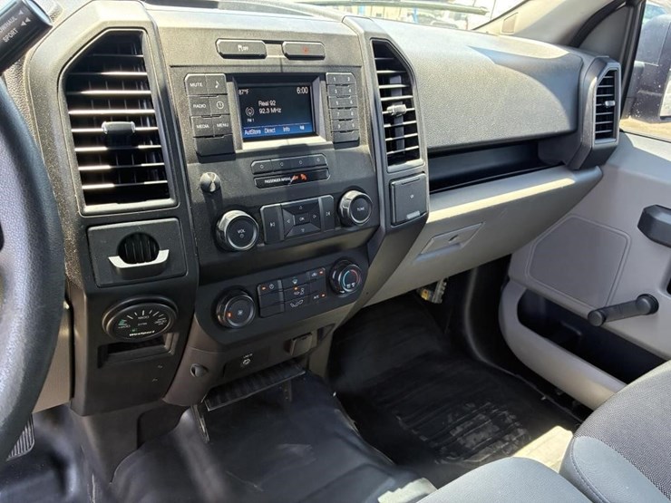 2017-ford-f150-image-21