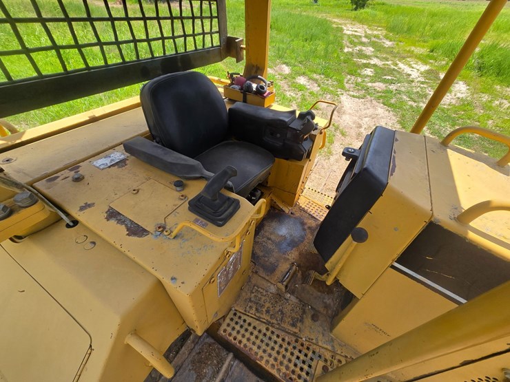caterpillar-d6m-image-28
