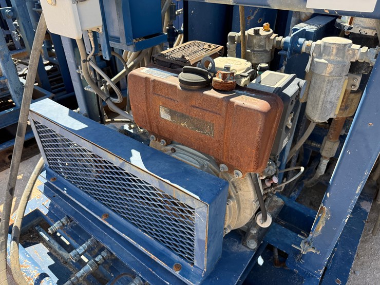 caterpillar-550-image-6