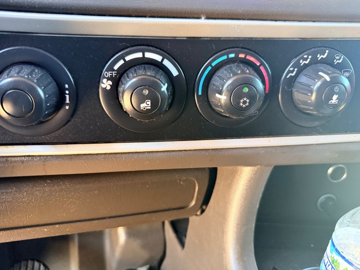 2010-kenworth-t800-image-122
