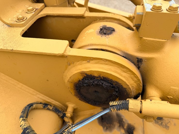 1985-caterpillar-963-image-110