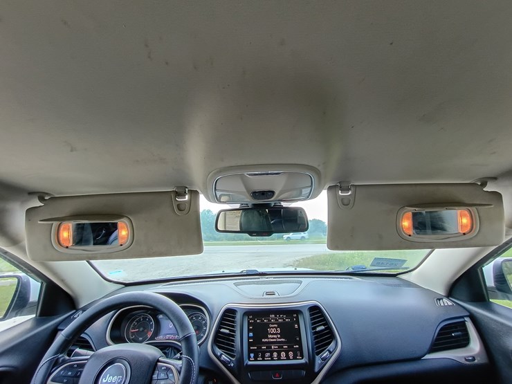 2014-jeep-cherokee-image-60