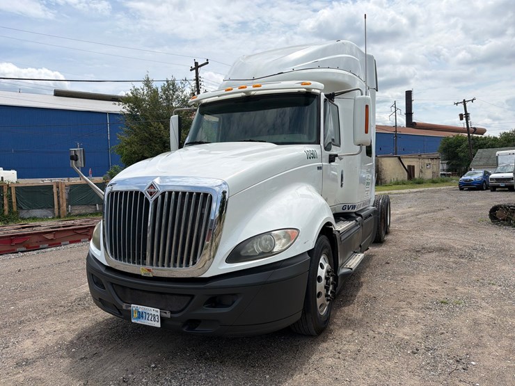 2014-international-prostar-image-1