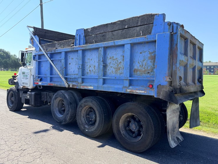 1993-mack-dm690s-image-6