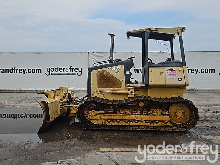 2006-deere-650j-image-3