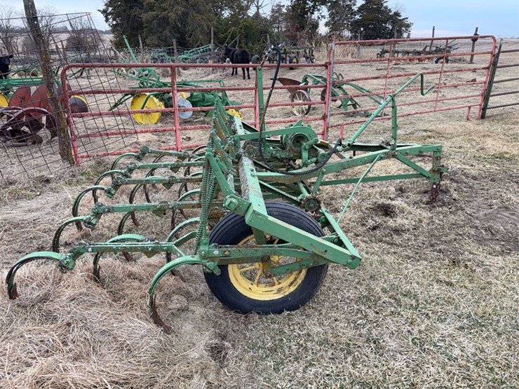 john-deere-chisel-plow-image-5