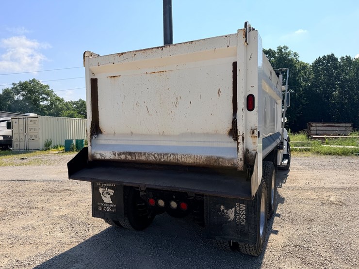 2016-western-star-4700-image-15