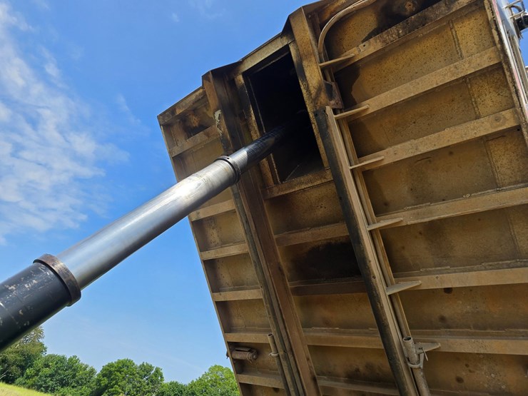 2002-mack-rd688s-image-55