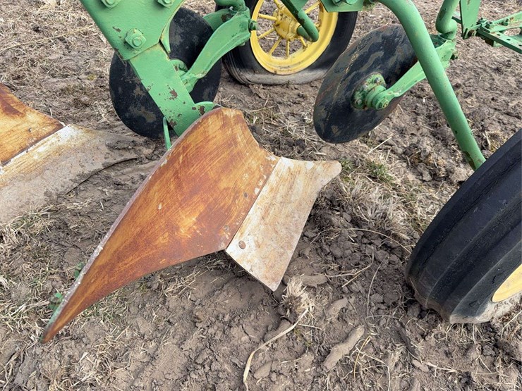 john-deere-no.-44-pull-type-two-bottom-plow-image-12