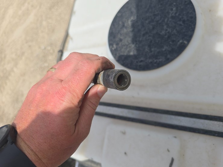 #22542-•-sprayer-tank-skid-steer-roof-mount-image-8