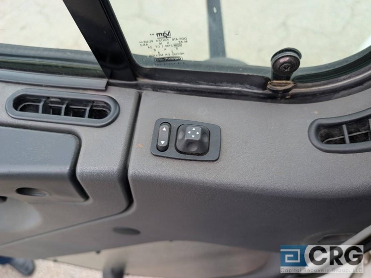 2012-freightliner-m2-stakebed-truck-image-17