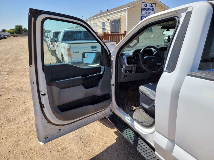 2023-ford-f150-image-9