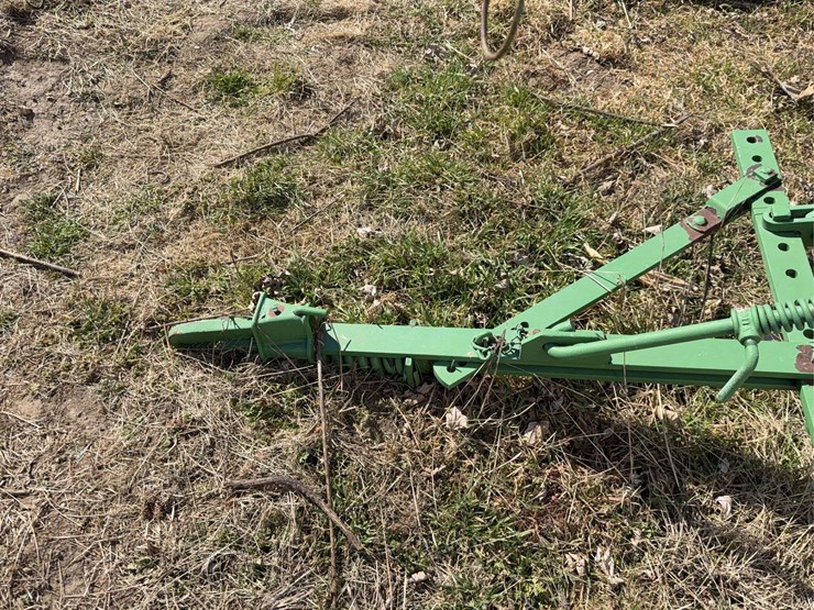 john-deere-pull-type-three-bottom-plow-image-11