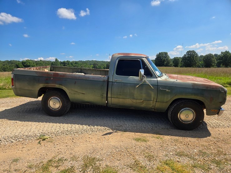 1977-dodge-150-image-14