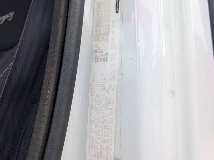 2012-freightliner-m2-stakebed-truck-image-29