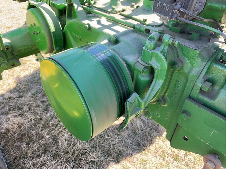 john-deere-model-b-image-28
