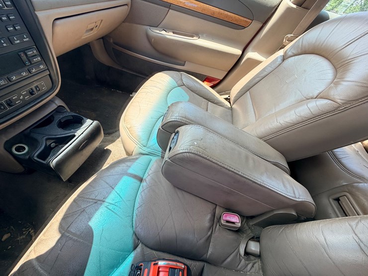 #25037-•-1998-lincoln-continental-passenger-car-image-52