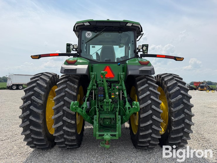 2025-john-deere-8r-370-image-6