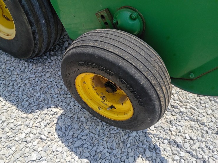 john-deere-348-image-31