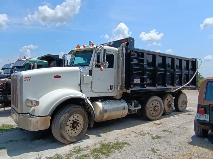 2014-peterbilt-367-image-2