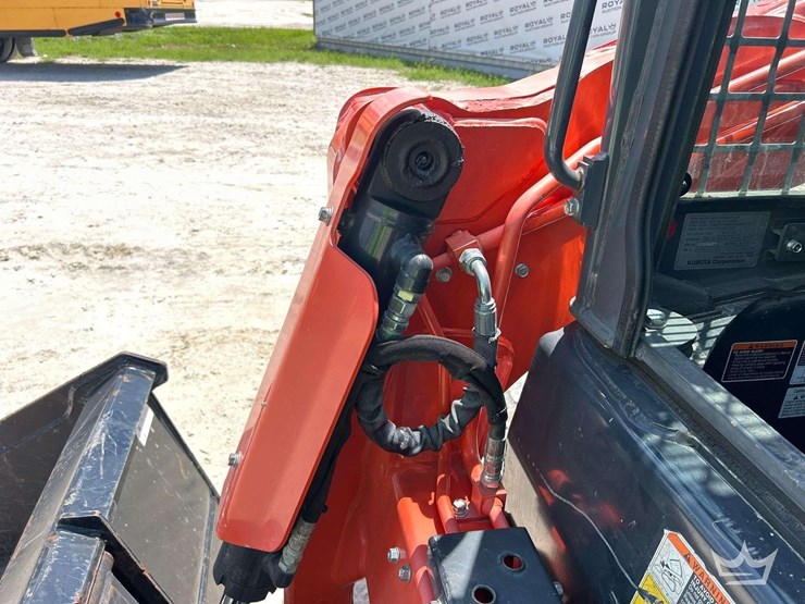 kubota-svl97-2-compact-track-loader-skid-steer-image-30