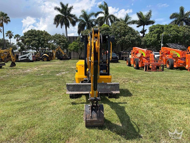 2025-jcb-35z-1-image-7