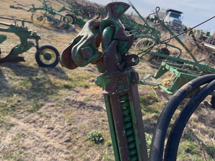 john-deere-no.-55-a-b-h-pull-type-three-bottom-plow-image-33