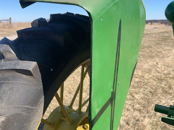 john-deere-model-b-image-30