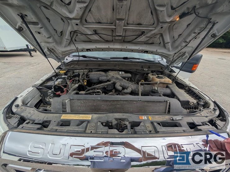 2013-ford-f550-image-30