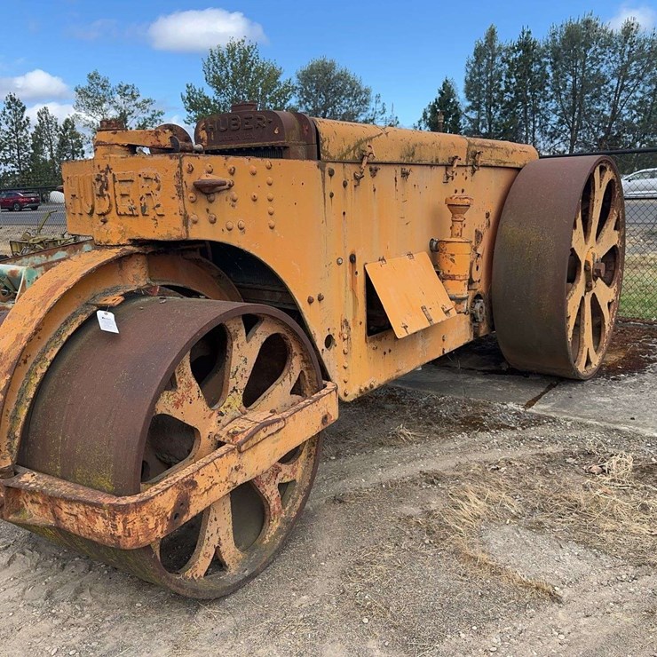 Huber Road Roller